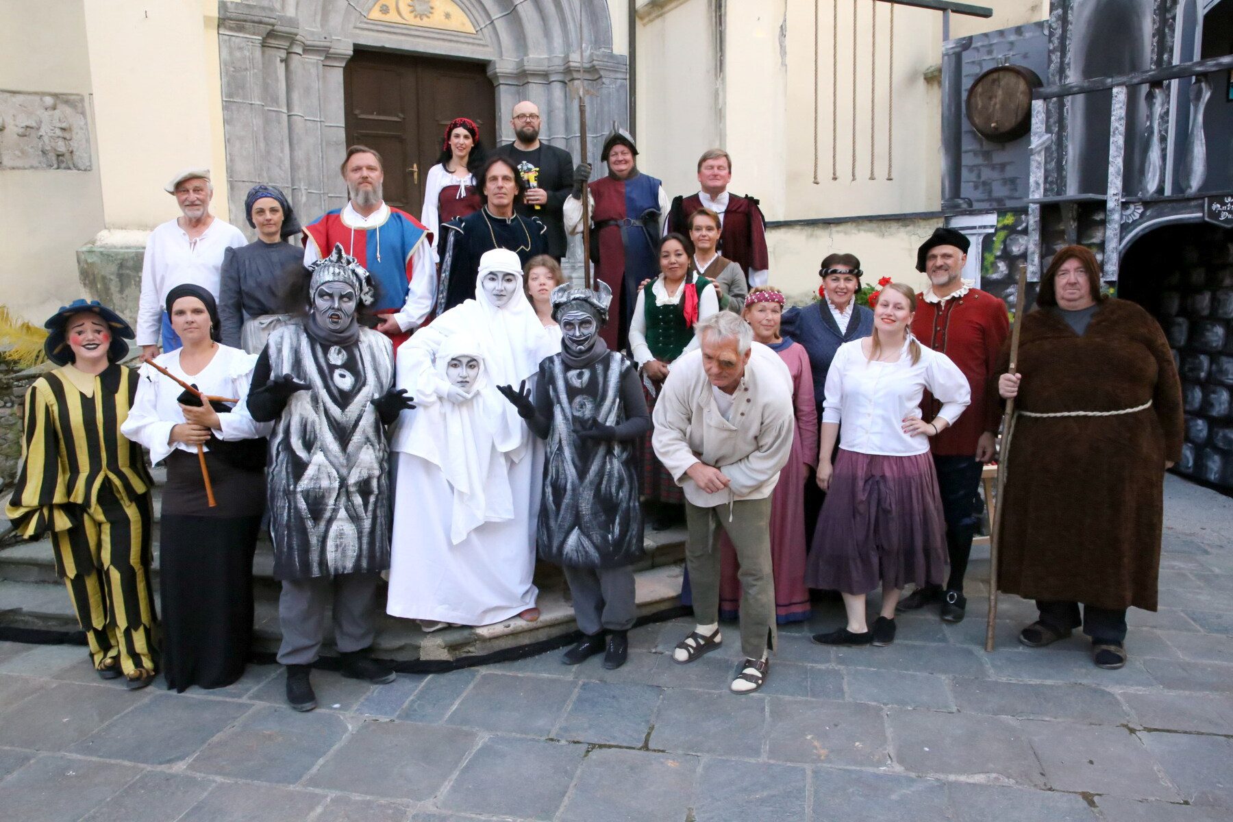 Ensemble von Keck & Co im Stiftshof St. Georgen am Längsee, Der Glöckner von Notre Dame